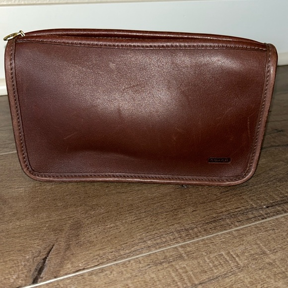 COACH VINTAGE LEATHER MAKE-UP BAG BROWN - Picture 1 of 6